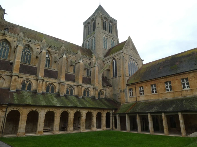 L'abbaye de Saint Pierre sur Dives
